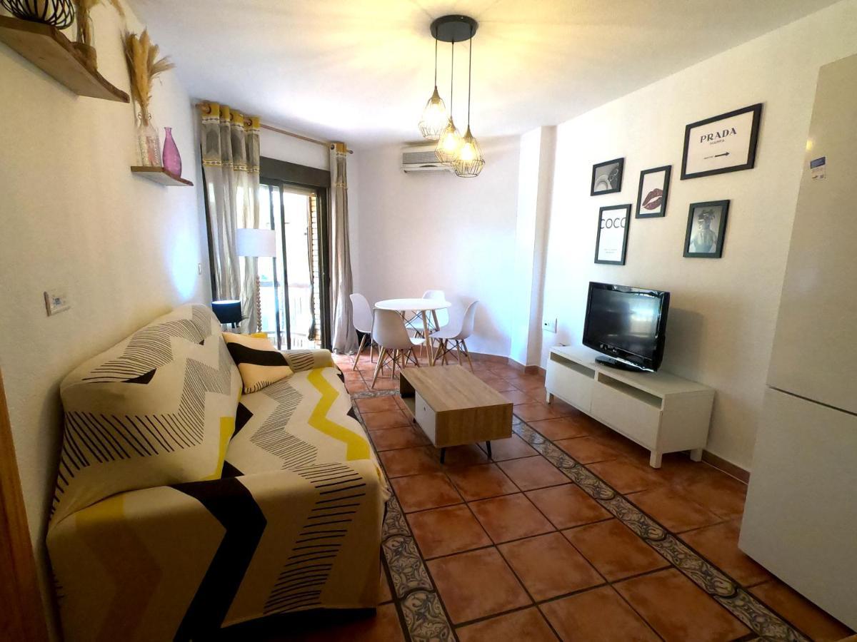Апартаменты Apartamento Victoria Альмуньекар Экстерьер фото
